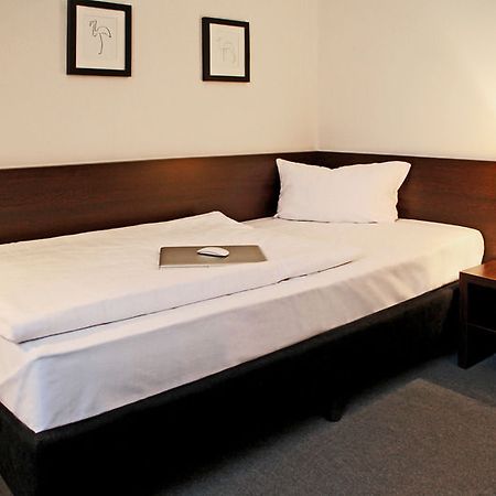 Hotel Luetzow Berlijn Buitenkant foto