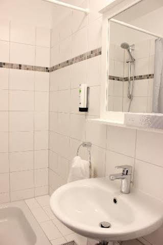 Hotel Luetzow Berlijn Buitenkant foto