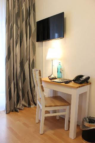 Hotel Luetzow Berlijn Buitenkant foto