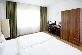 Hotel Luetzow Berlijn Buitenkant foto
